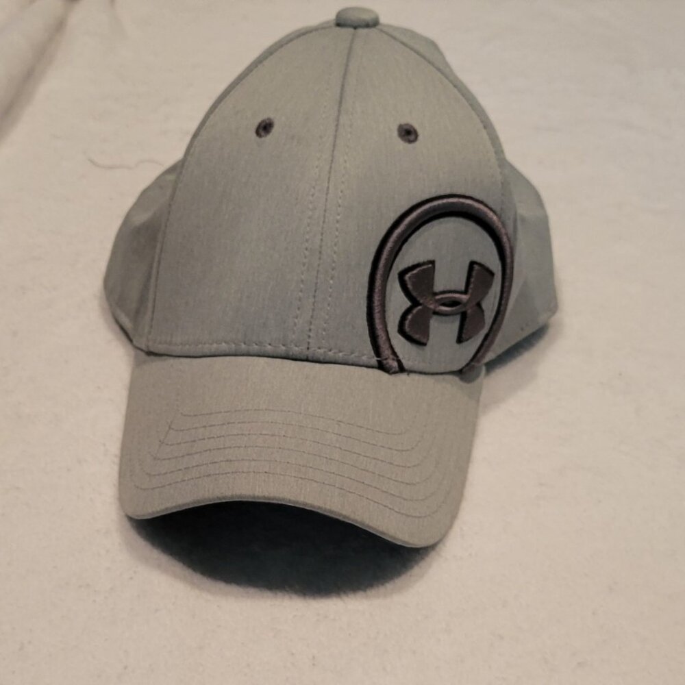 Under Armour Youth Gray Baseball Hat size Small